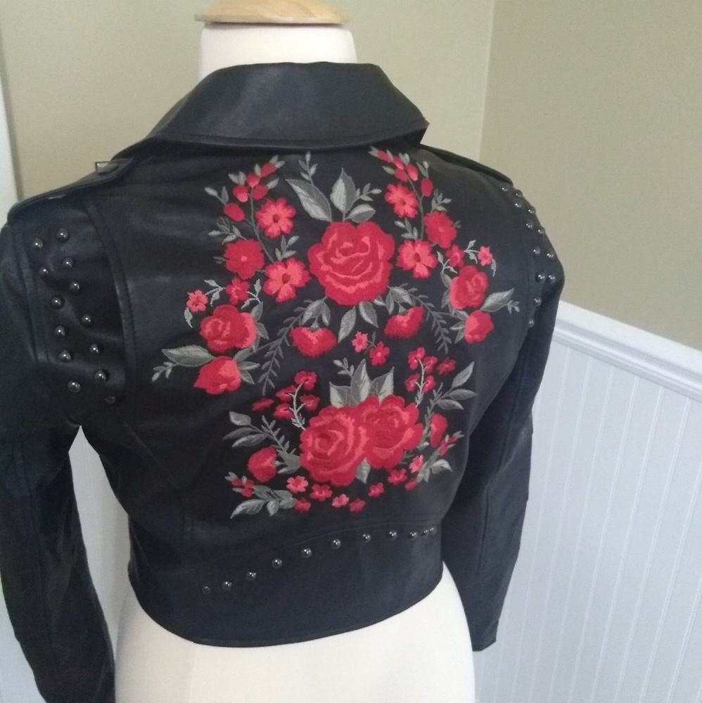 NWT 0X Torrid Faux Leather Black Rose Moto Jacket - Picture 6 of 8